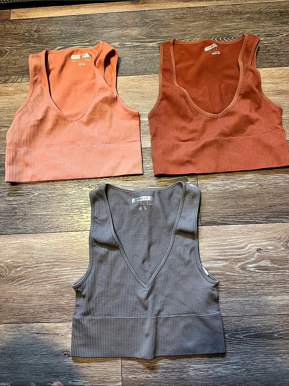 Forever 21 Ribbed Seamless V-Neck Crop Tank Top 3 pack Set